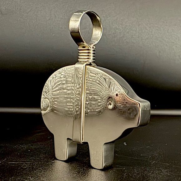 Sterling Silver Pig Pendant. - Picture 4 of 7